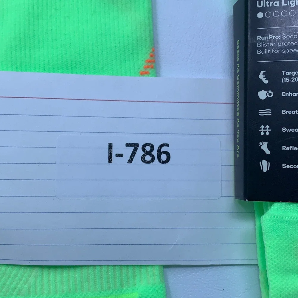 Bombas Unisex Medium Green RunPro Ultra Lightweight Quarter Sport Socks NWT